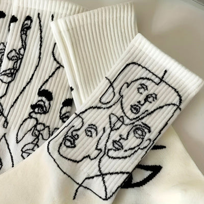 Staring Faces - Abstrakte Line Art Socken